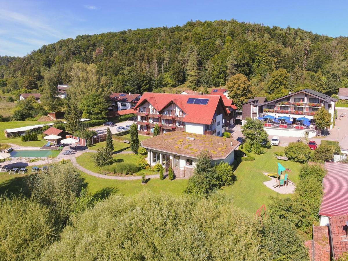 Hotel & Gasthof Zur Linde Kipfenberg Bagian luar foto